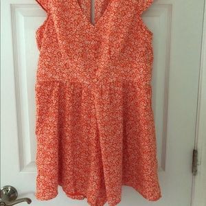 Super cute and summery romper!